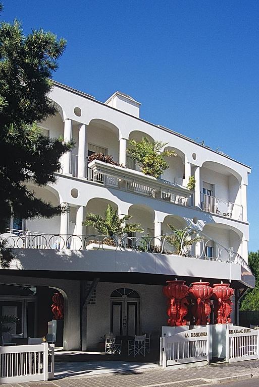 La Residenza Del Grand Hotel Gabicce Mare Exteriör bild